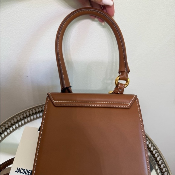 * SOLD SOMEWHERE ELSE* 
 NEW JACQUEMUS Medium Chiquito with buckle - Picture 5 of 8